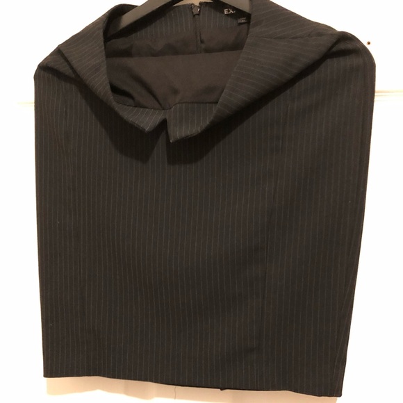 Express pencil skirt ! - Picture 2 of 4